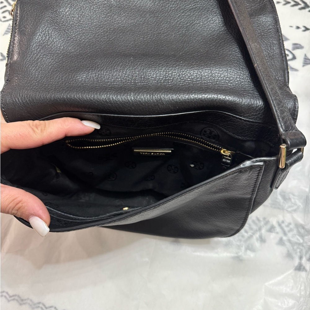 Tory Burch Black Leather Crossbody Bag - Picture 4 of 7
